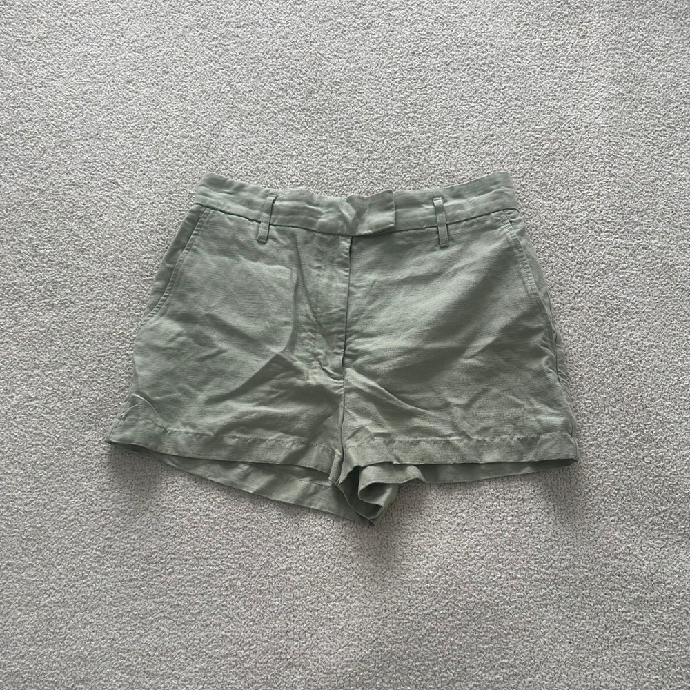 Aritzia Wilfred Layover Linen Short 2" size 6 in Green